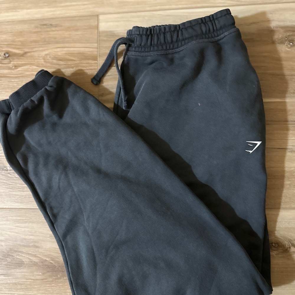 gymshark gains training sweats